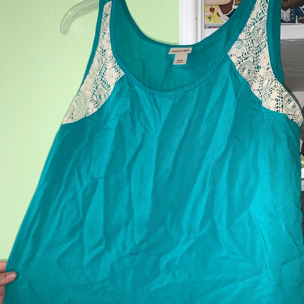 Super cute turquoise blouse!